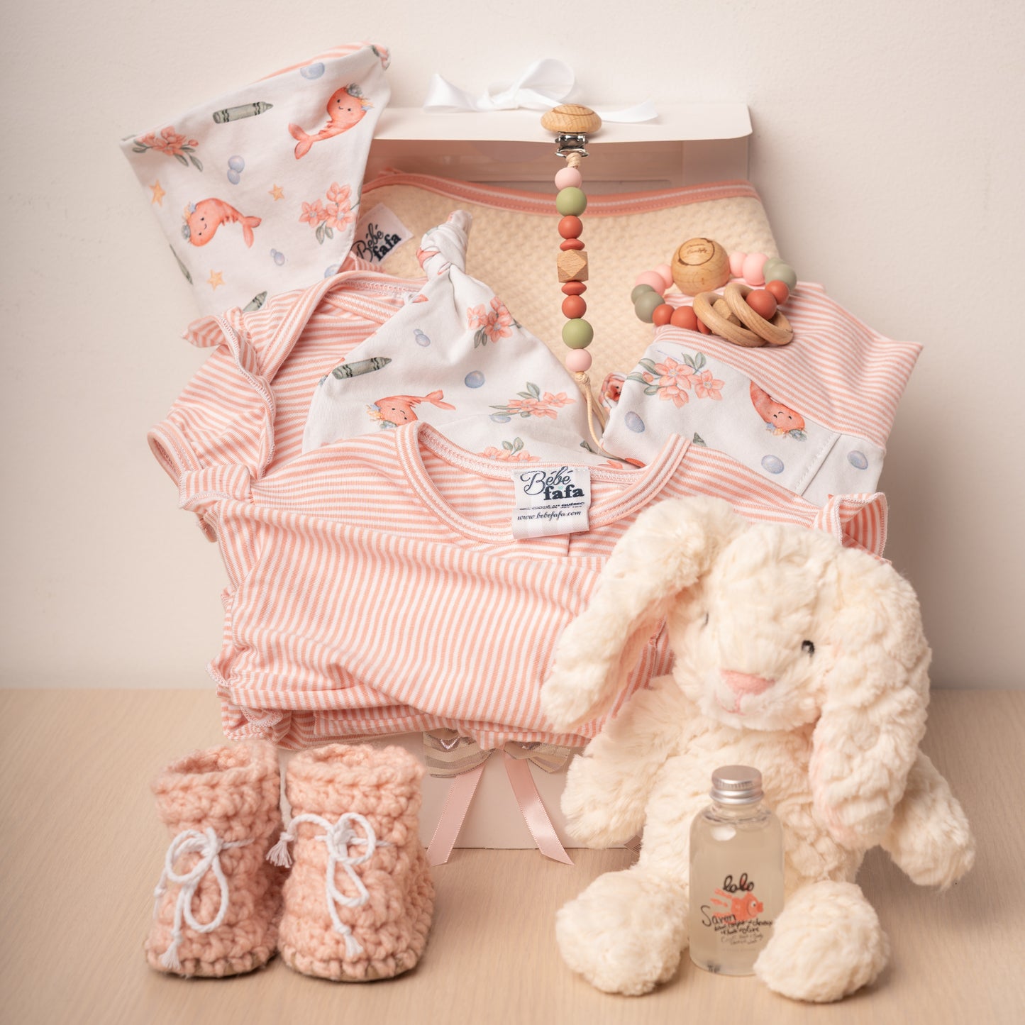 Panier-cadeau bébé personnalisé