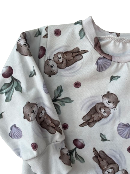 T-shirt manches longues à motifs loutres et radis